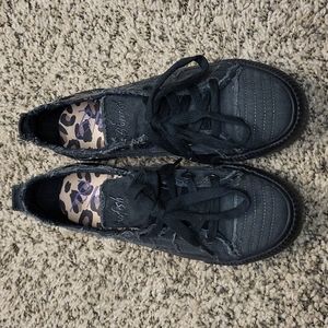 Slip-on lace up shoes